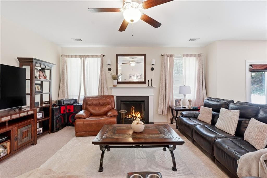 5 bedroom, 3 bathroom, 2,946 sq ft single family residence for sale at 7048 Roselake Circle, Douglasville, GA 30134 — photo 4