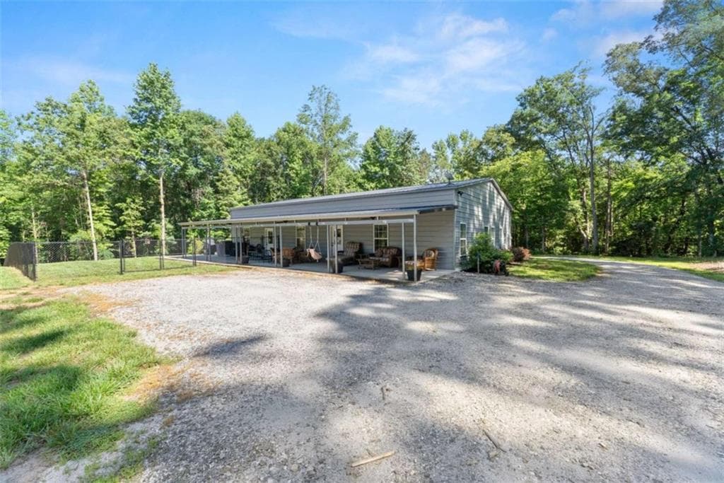 1 bedroom, 2 bathroom, 2,400 sq ft single family residence for sale at 1366 Wheeler Cemetery Road, Maysville, GA 30558 — photo 3