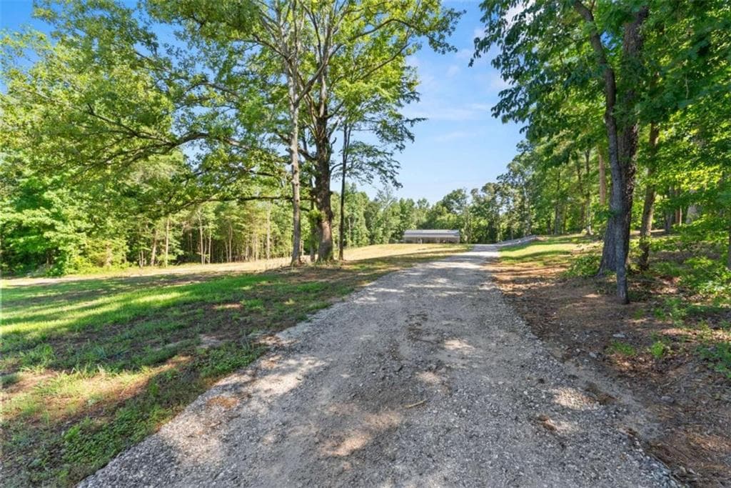 1 bedroom, 2 bathroom, 2,400 sq ft single family residence for sale at 1366 Wheeler Cemetery Road, Maysville, GA 30558 — photo 5