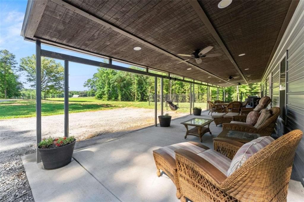 1 bedroom, 2 bathroom, 2,400 sq ft single family residence for sale at 1366 Wheeler Cemetery Road, Maysville, GA 30558 — photo 10