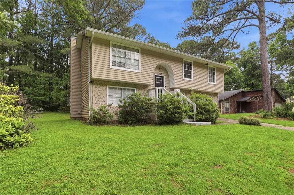 5 bedroom, 2 bathroom, 1,786 sq ft single family residence under contract at 4305 Old Lake Drive, Decatur, GA 30034 — photo 2