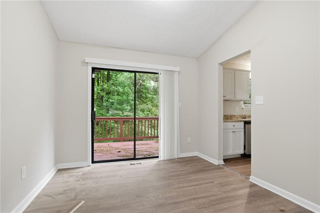 5 bedroom, 2 bathroom, 1,786 sq ft single family residence under contract at 4305 Old Lake Drive, Decatur, GA 30034 — photo 10