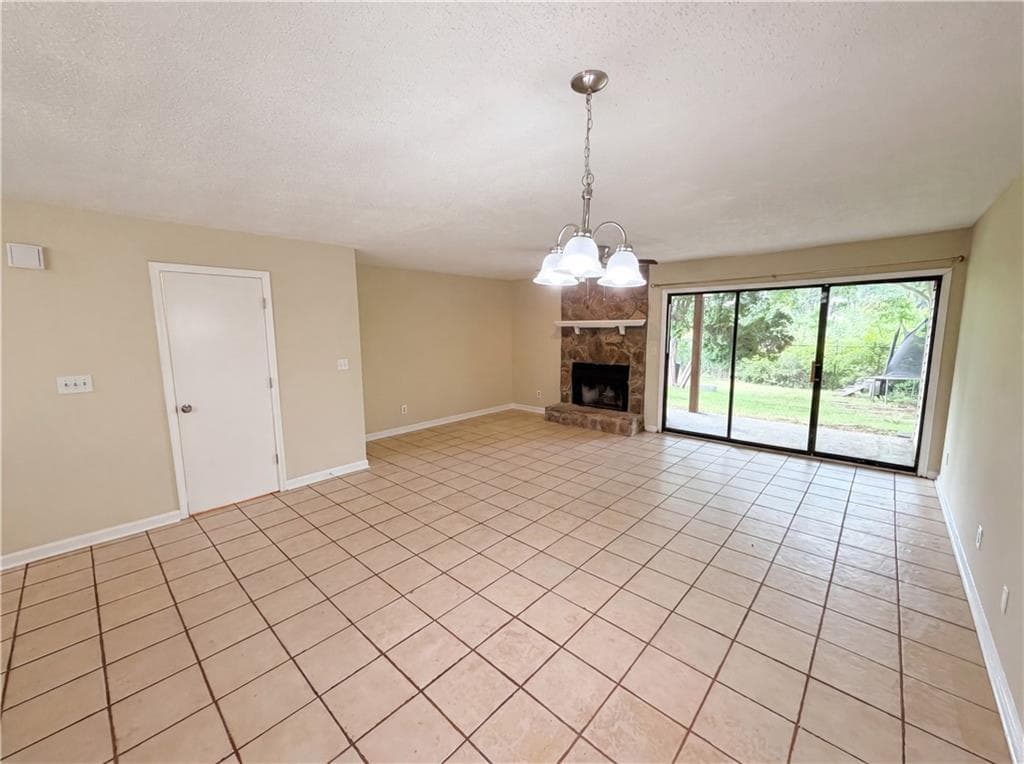 2 bedroom, 3 bathroom, 1,364 sq ft townhouse for sale at 3271 Tennington Place, Lawrenceville, GA 30044 — photo 3