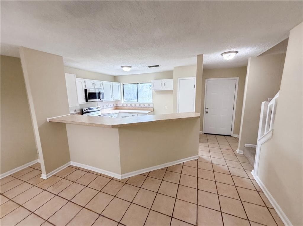 2 bedroom, 3 bathroom, 1,364 sq ft townhouse for sale at 3271 Tennington Place, Lawrenceville, GA 30044 — photo 7
