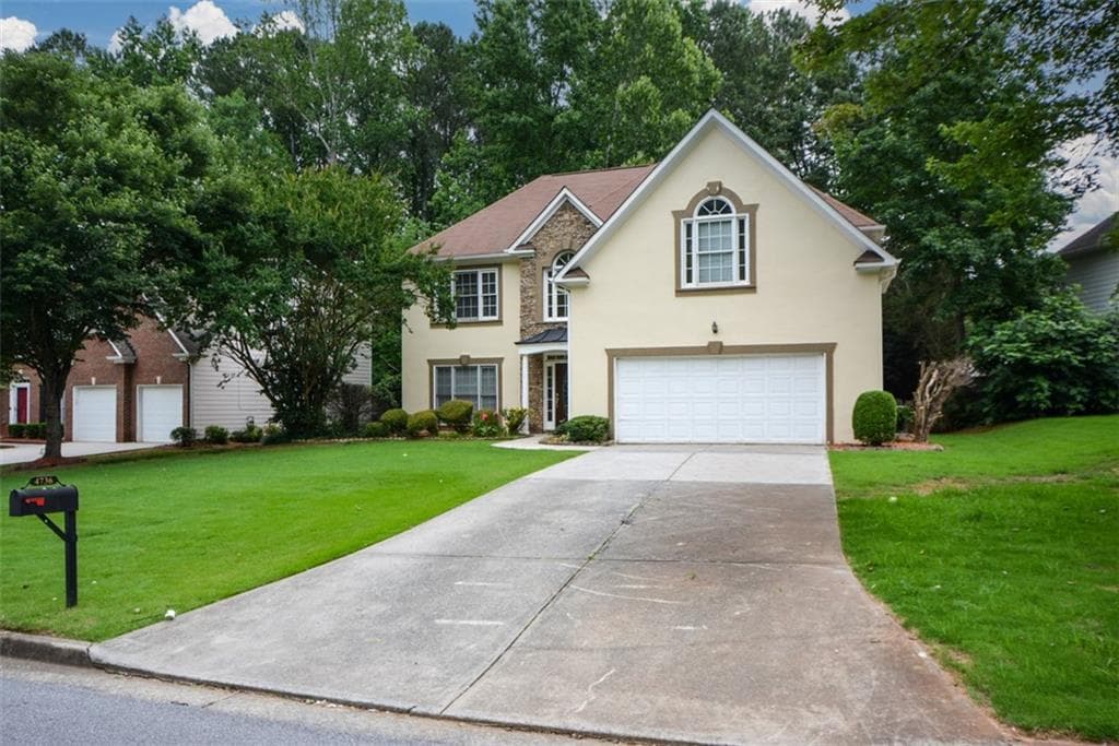 4 bedroom, 3 bathroom, 2,834 sq ft single family residence for sale at 4736 Cedar Wood Drive, Lilburn, GA 30047 — photo 4