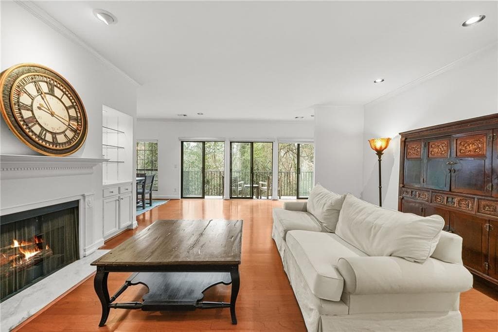 2 bedroom, 3 bathroom, 1,730 sq ft condominium for sale at 3071 Lenox Road 11, Atlanta, GA 30324 — photo 5