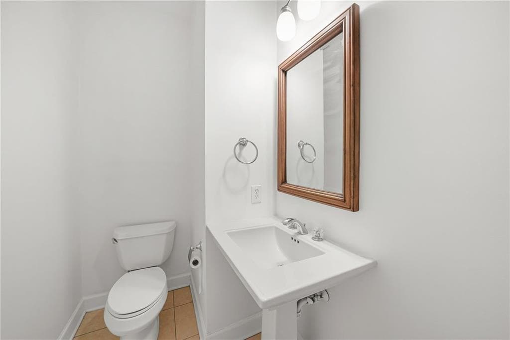 2 bedroom, 3 bathroom, 1,730 sq ft condominium for sale at 3071 Lenox Road 11, Atlanta, GA 30324 — photo 6