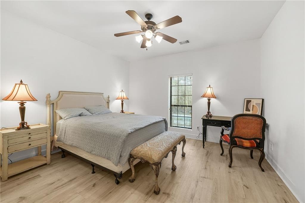 2 bedroom, 3 bathroom, 1,730 sq ft condominium for sale at 3071 Lenox Road 11, Atlanta, GA 30324 — photo 8