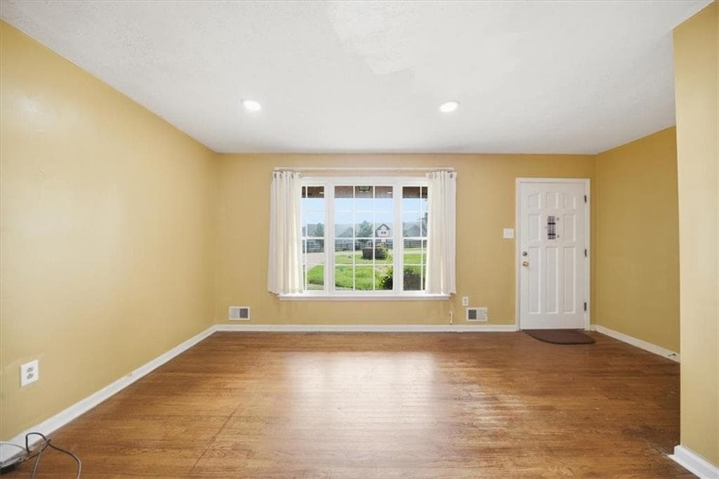 3 bedroom, 3 bathroom, 1,501 sq ft single family residence for sale at 870 American Legion Road, Conyers, GA 30012 — photo 7
