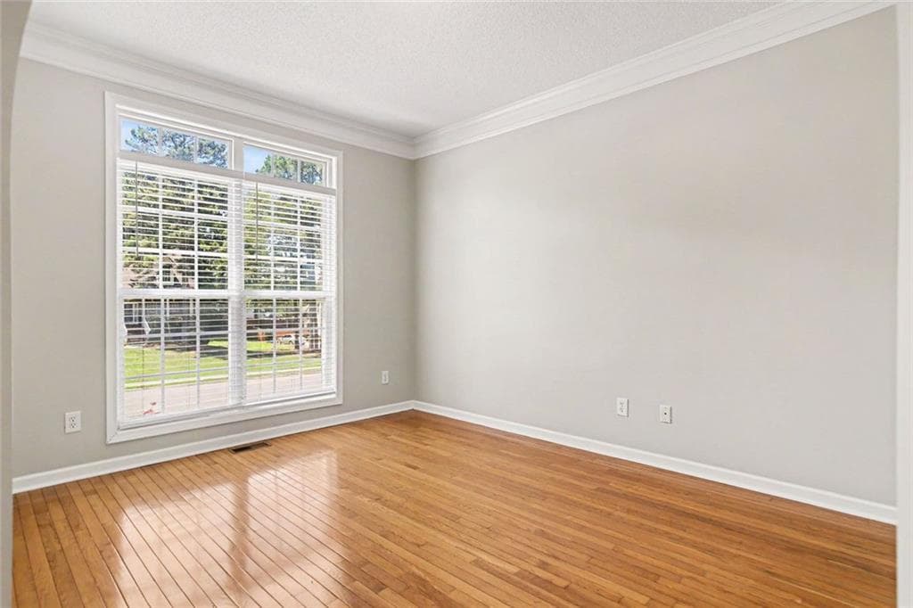5 bedroom, 4 bathroom, 3,001 sq ft single family residence for sale at 165 Normandy Drive, Fayetteville, GA 30214 — photo 5