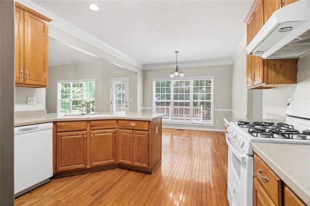 5 bedroom, 4 bathroom, 3,001 sq ft single family residence for sale at 165 Normandy Drive, Fayetteville, GA 30214 — photo 8