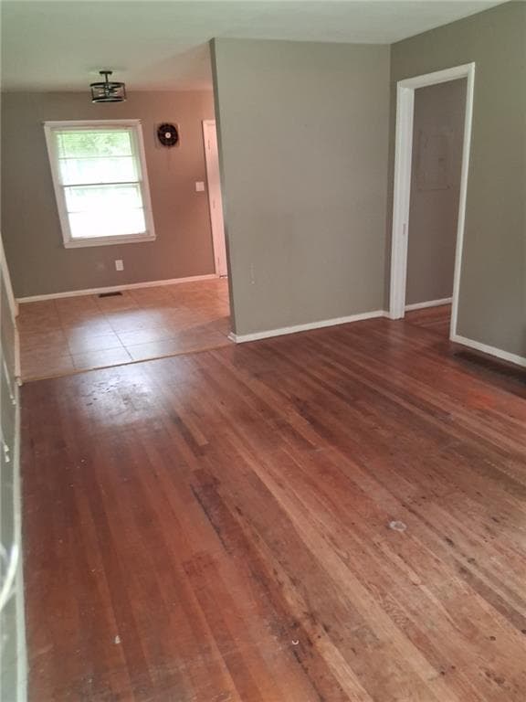 3 bedroom, 1 bathroom, 910 sq ft single family residence under contract at 633 Currie Drive, Forest Park, GA 30297 — photo 7