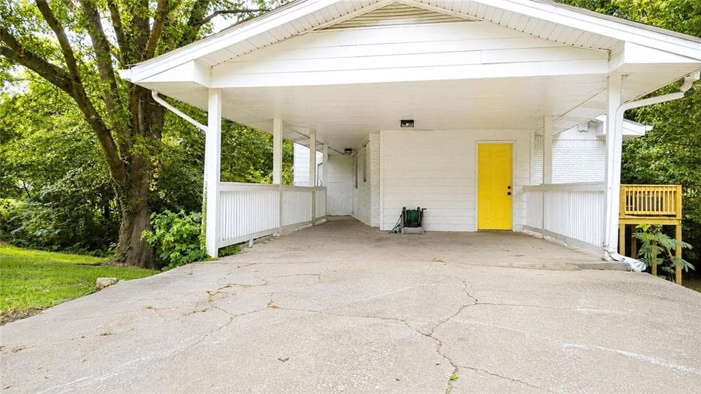 5 bedroom, 3 bathroom, 1,822 sq ft single family residence for sale at 2783 Mcafee Road, Decatur, GA 30032 — photo 3