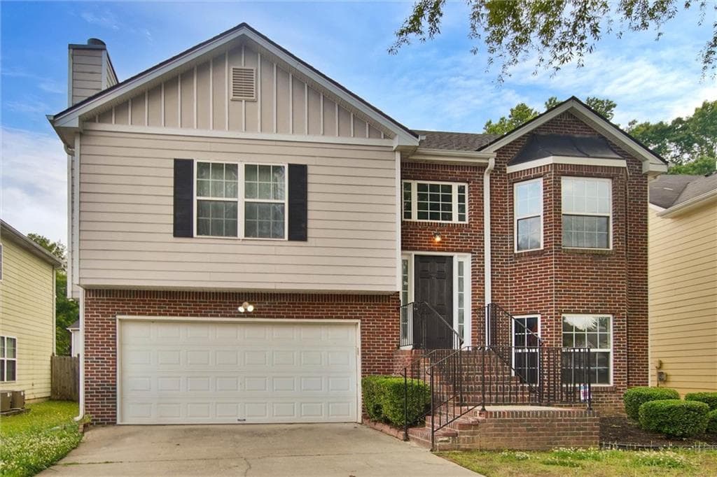 3 bedroom, 3 bathroom, 1,548 sq ft single family residence under contract at 4258 Grant Forest Circle, Ellenwood, GA 30294 — photo 2