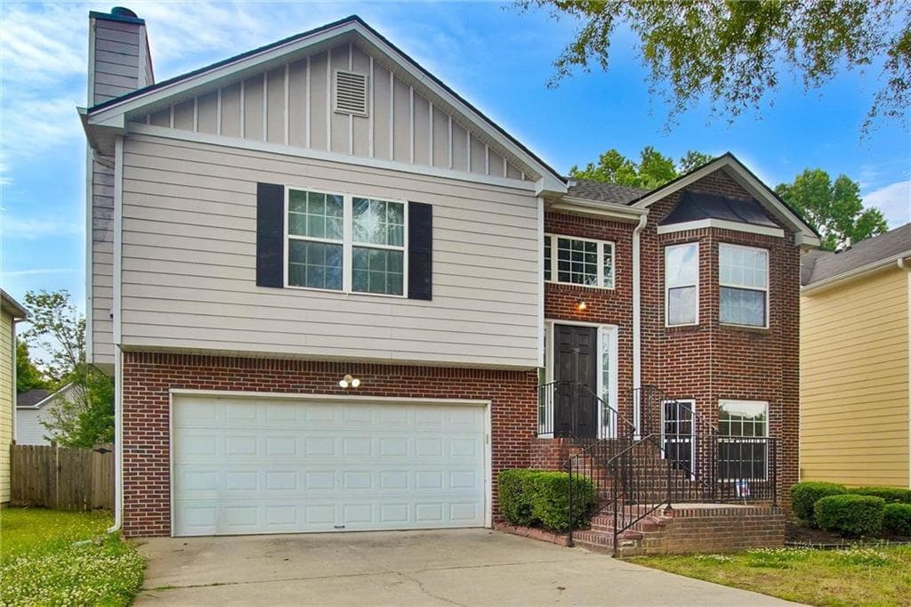 3 bedroom, 3 bathroom, 1,548 sq ft single family residence under contract at 4258 Grant Forest Circle, Ellenwood, GA 30294 — photo 3