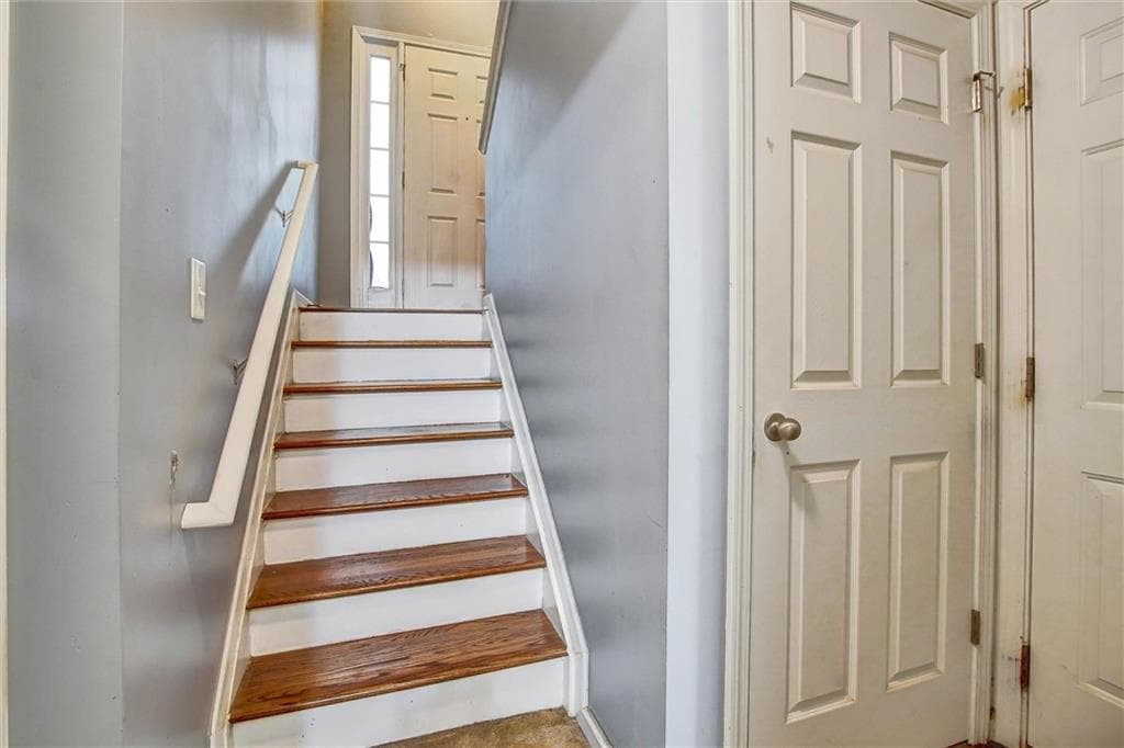 3 bedroom, 3 bathroom, 1,548 sq ft single family residence under contract at 4258 Grant Forest Circle, Ellenwood, GA 30294 — photo 4