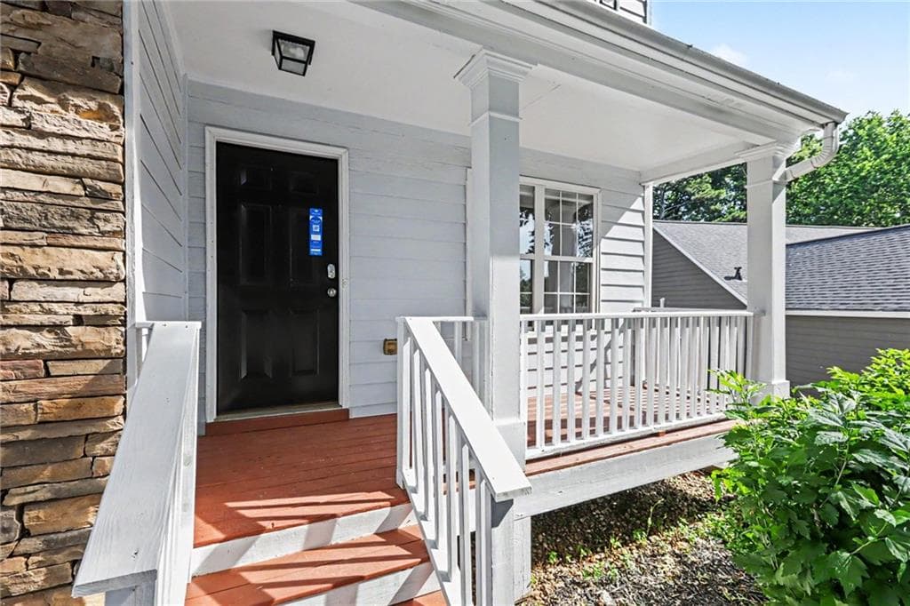 4 bedroom, 4 bathroom, 2,499 sq ft single family residence for sale at 975 Riverside Walk Crossing, Sugar Hill, GA 30518 — photo 7