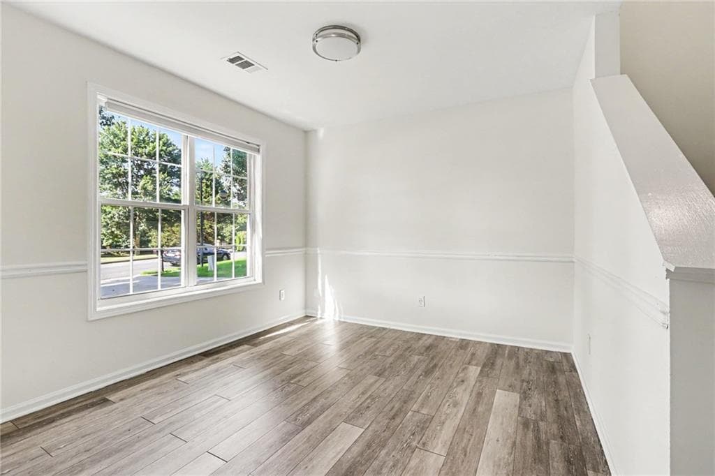 4 bedroom, 4 bathroom, 2,499 sq ft single family residence for sale at 975 Riverside Walk Crossing, Sugar Hill, GA 30518 — photo 8