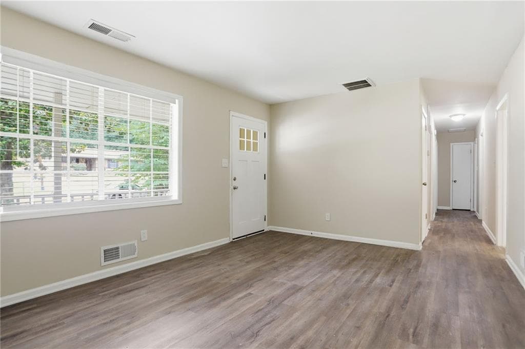 3 bedroom, 2 bathroom, 1,508 sq ft single family residence for sale at 2749 Williamsburg Drive, Decatur, GA 30034 — photo 9