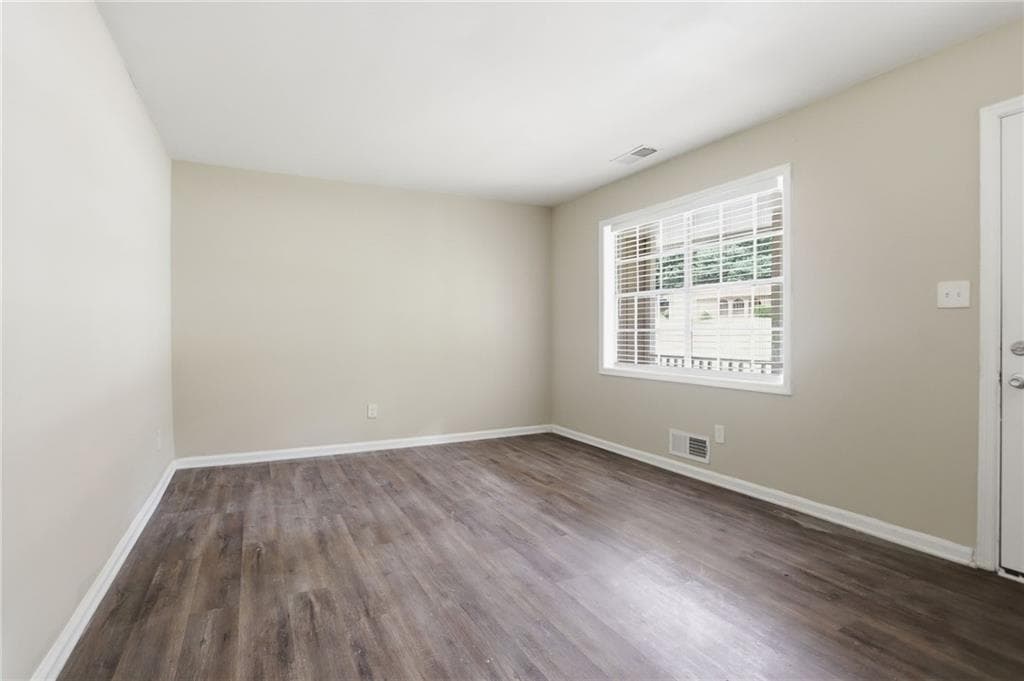 3 bedroom, 2 bathroom, 1,508 sq ft single family residence for sale at 2749 Williamsburg Drive, Decatur, GA 30034 — photo 10