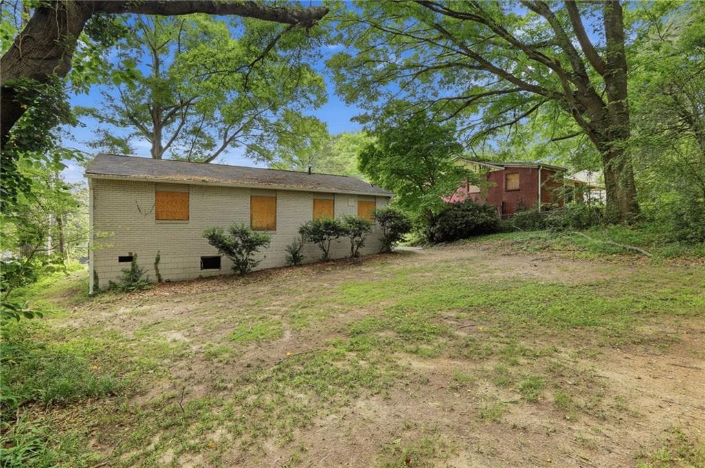 3 bedroom, 1 bathroom, 1,050 sq ft single family residence for sale at 312 Fairburn Road, Atlanta, GA 30331 — photo 5