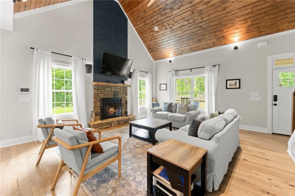 3 bedroom, 3 bathroom, 2,690 sq ft single family residence for sale at 1320 Preacher Campbell Road, Clarkesville, GA 30523 — photo 4