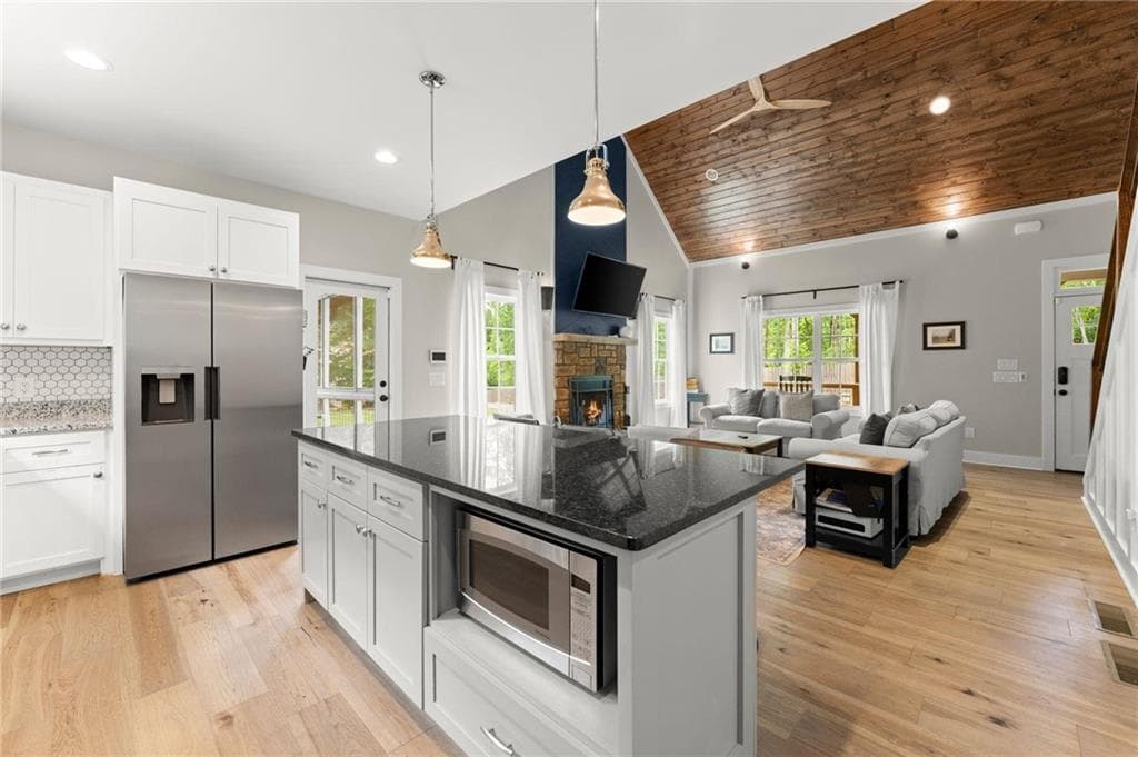 3 bedroom, 3 bathroom, 2,690 sq ft single family residence for sale at 1320 Preacher Campbell Road, Clarkesville, GA 30523 — photo 5