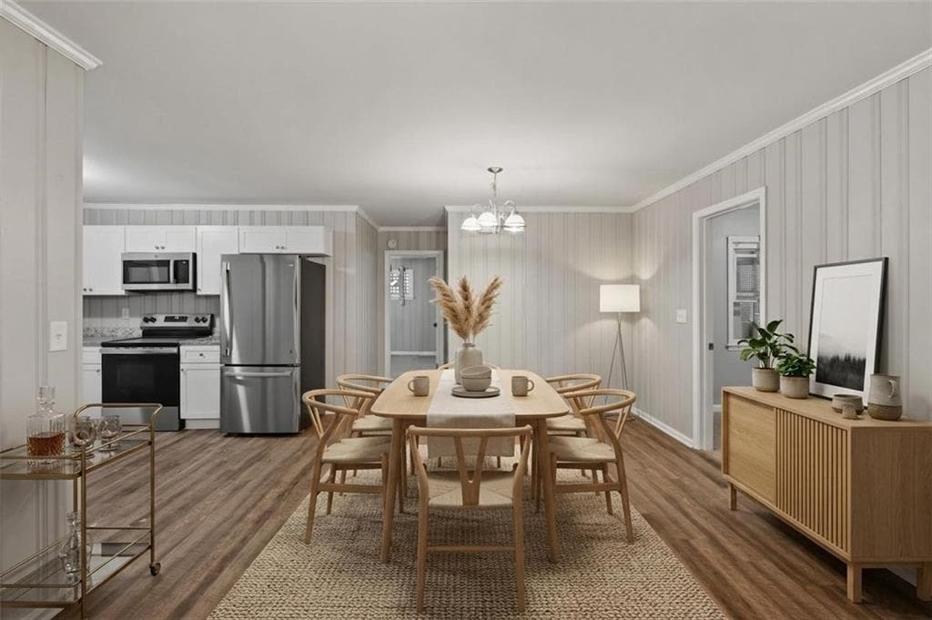 5 bedroom, 3 bathroom, 1,654 sq ft single family residence for sale at 4026 E Hilda Circle, Decatur, GA 30035 — photo 3