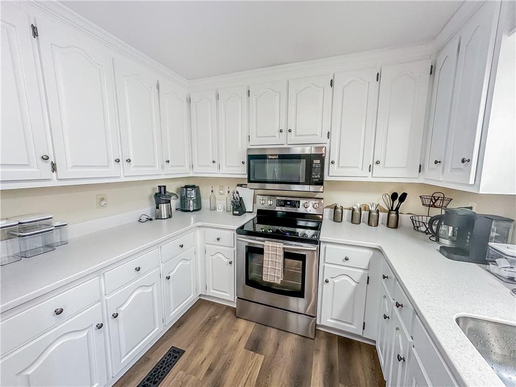 3 bedroom, 3 bathroom, 2,504 sq ft single family residence for sale at 199 Amberidge Drive, Cartersville, GA 30121 — photo 6