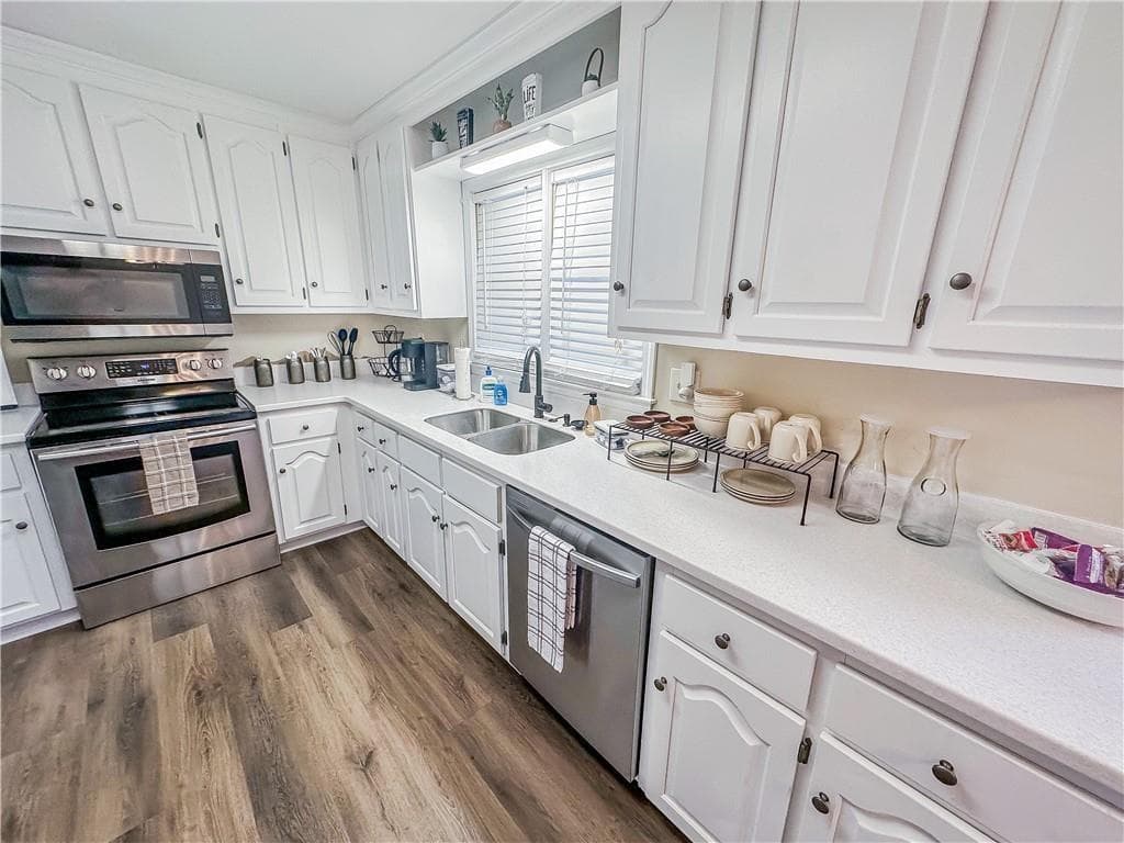 3 bedroom, 3 bathroom, 2,504 sq ft single family residence for sale at 199 Amberidge Drive, Cartersville, GA 30121 — photo 7