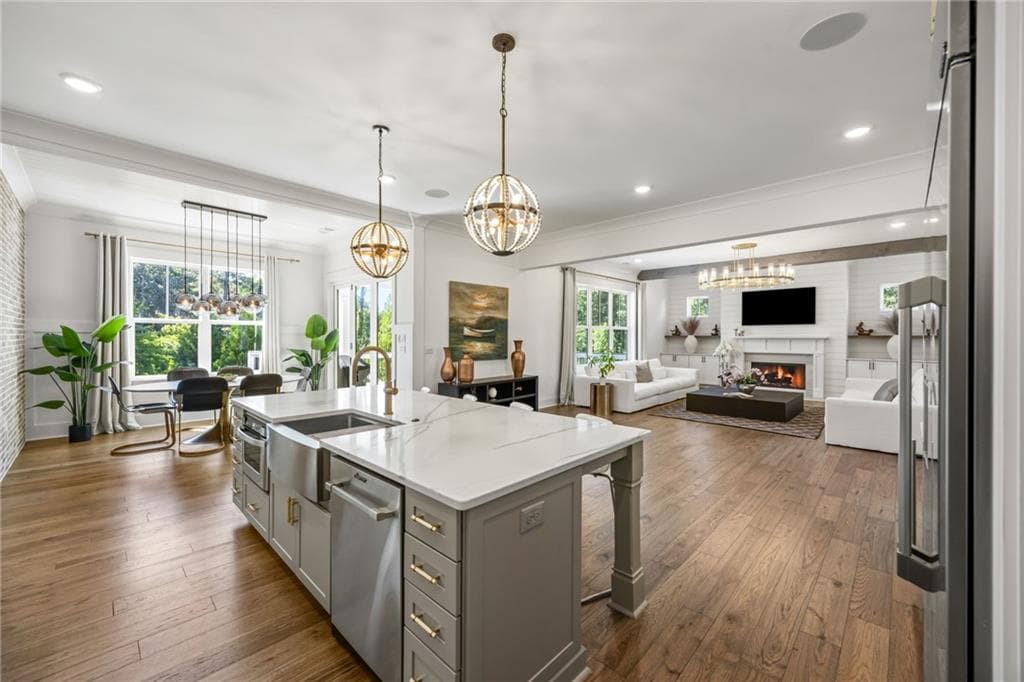 6 bedroom, 7 bathroom, 8,143 sq ft single family residence under contract at 15775 Bon Endriot Drive, Milton, GA 30004 — photo 5