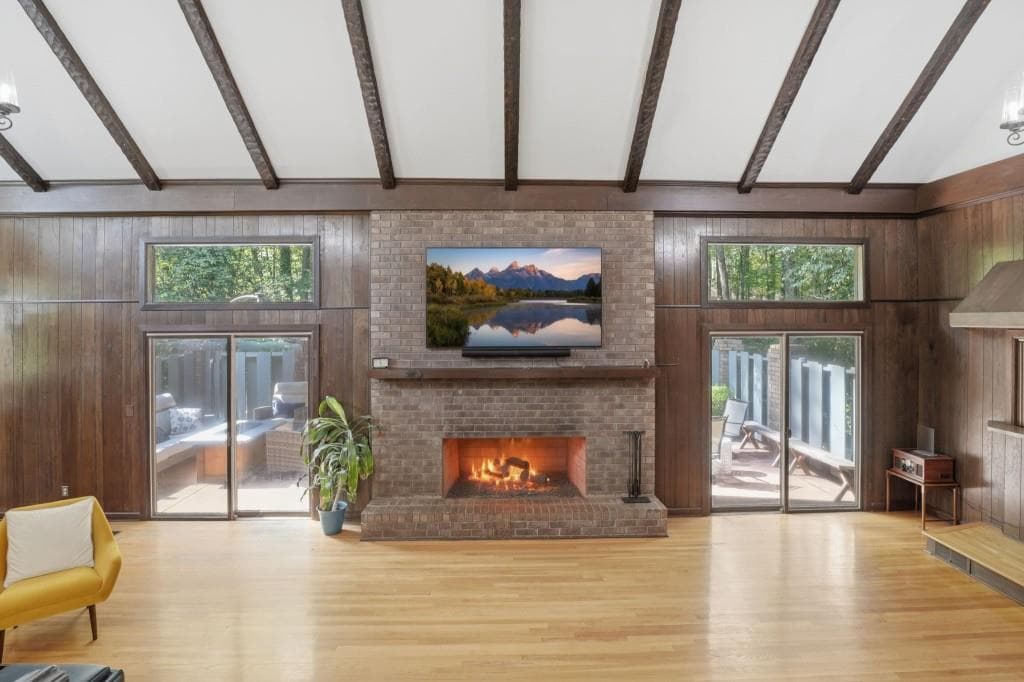 4 bedroom, 3 bathroom, 4,039 sq ft single family residence under contract at 1605 Saint Tropez Way, Atlanta, GA 30350 — photo 10