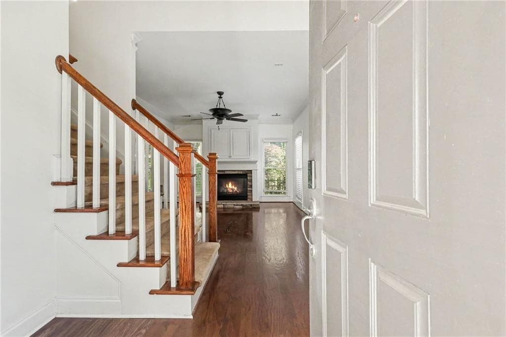 3 bedroom, 3 bathroom, 1,284 sq ft townhouse under contract at 1420 Village Creek Circle, Atlanta, GA 30316 — photo 3
