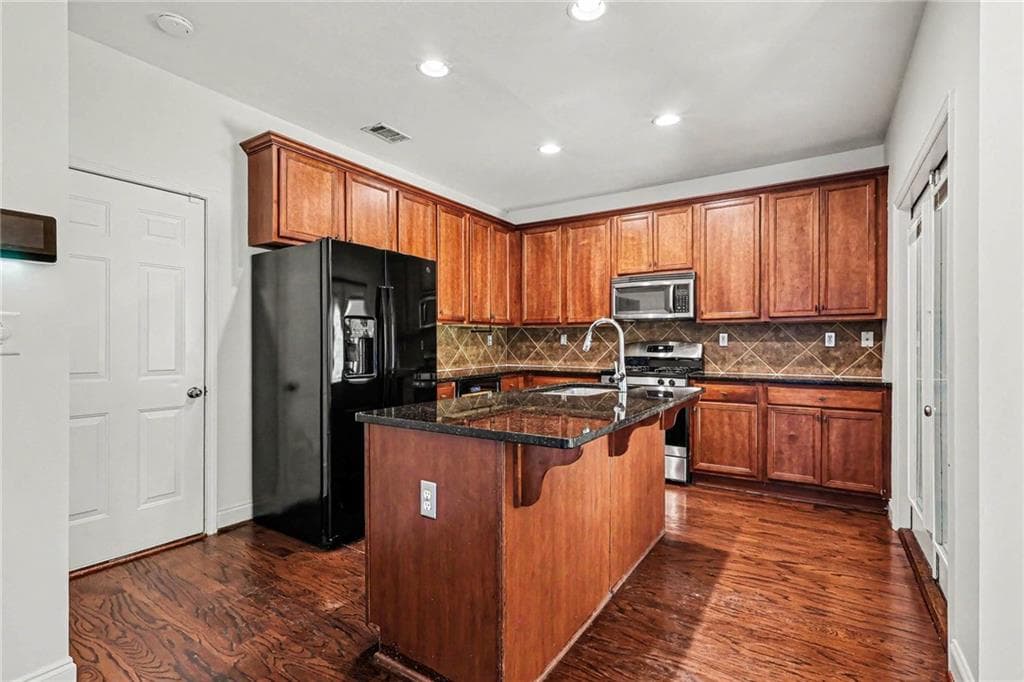 3 bedroom, 3 bathroom, 1,284 sq ft townhouse under contract at 1420 Village Creek Circle, Atlanta, GA 30316 — photo 8