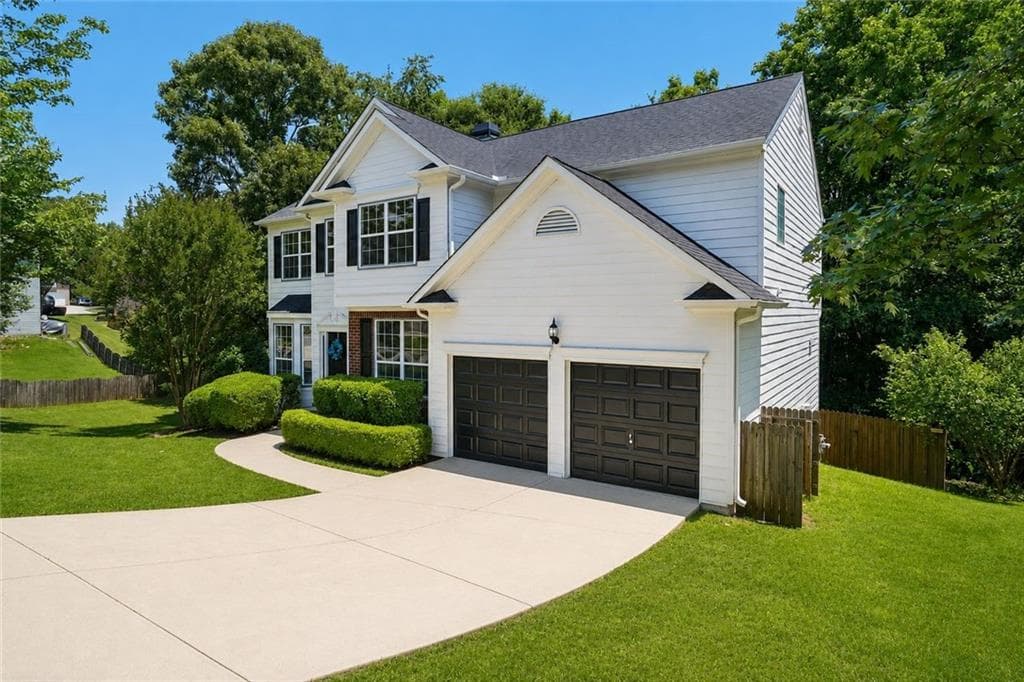 4 bedroom, 3 bathroom, 4,027 sq ft single family residence for sale at 6815 Grand Magnolia Drive, Sugar Hill, GA 30518 — photo 2
