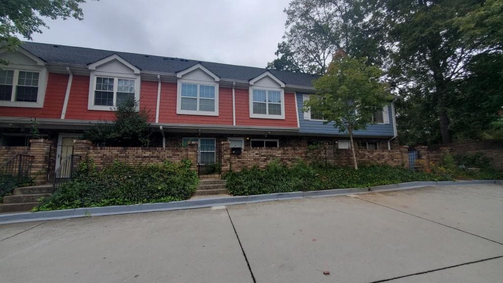 2 bedroom, 3 bathroom, 1,250 sq ft condominium for sale at 307 Adair Street B7, Decatur, GA 30030