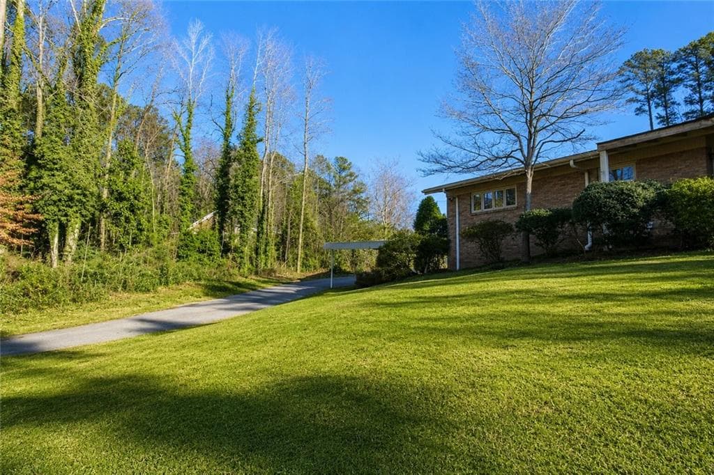 4 bedroom, 3 bathroom, 2,709 sq ft single family residence for sale at 500 Piedmont Road, Marietta, GA 30066 — photo 8