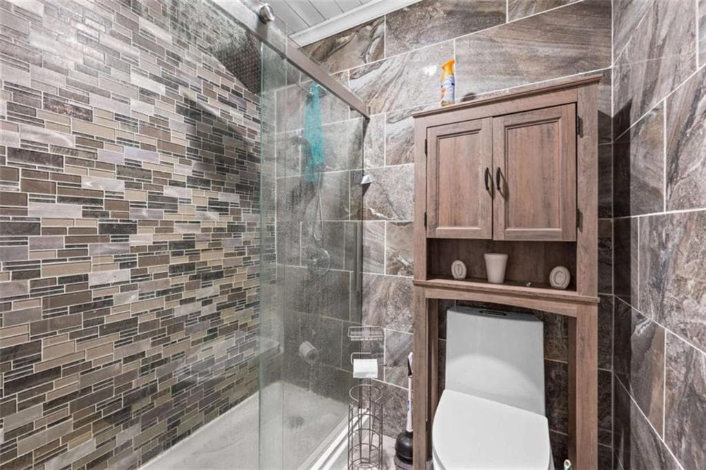 5 bedroom, 4 bathroom, 3,265 sq ft single family residence for sale at 488 Allana Court, Stone Mountain, GA 30087 — photo 8