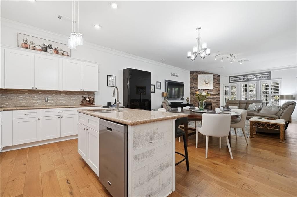 3 bedroom, 3 bathroom, 2,360 sq ft townhouse for sale at 235 River Knoll Way, Dahlonega, GA 30533 — photo 7