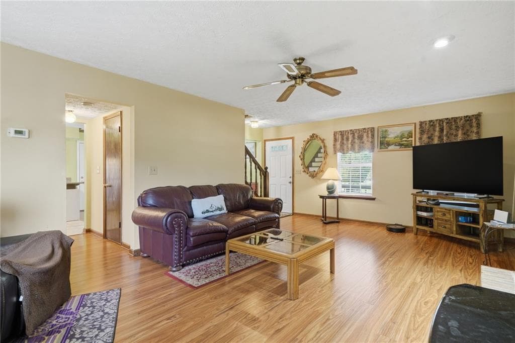 3 bedroom, 3 bathroom, 1,536 sq ft single family residence for sale at 4231 Creek Hollow Way, Duluth, GA 30096 — photo 5