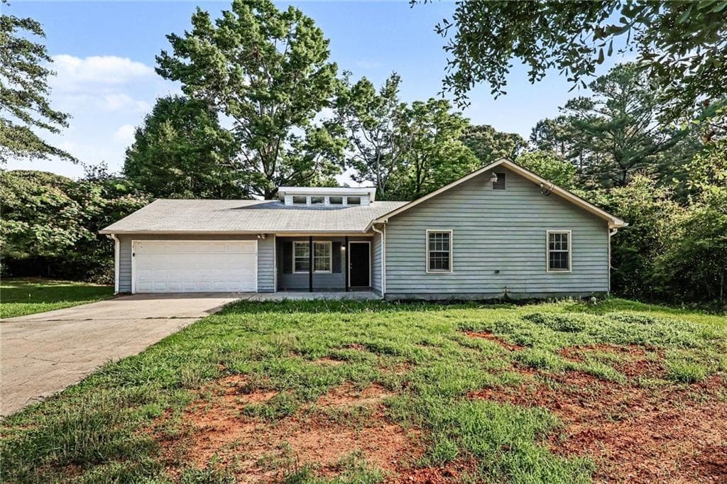3 bedroom, 2 bathroom, 1,408 sq ft single family residence under contract at 163 Sagebrush Road, Stockbridge, GA 30281