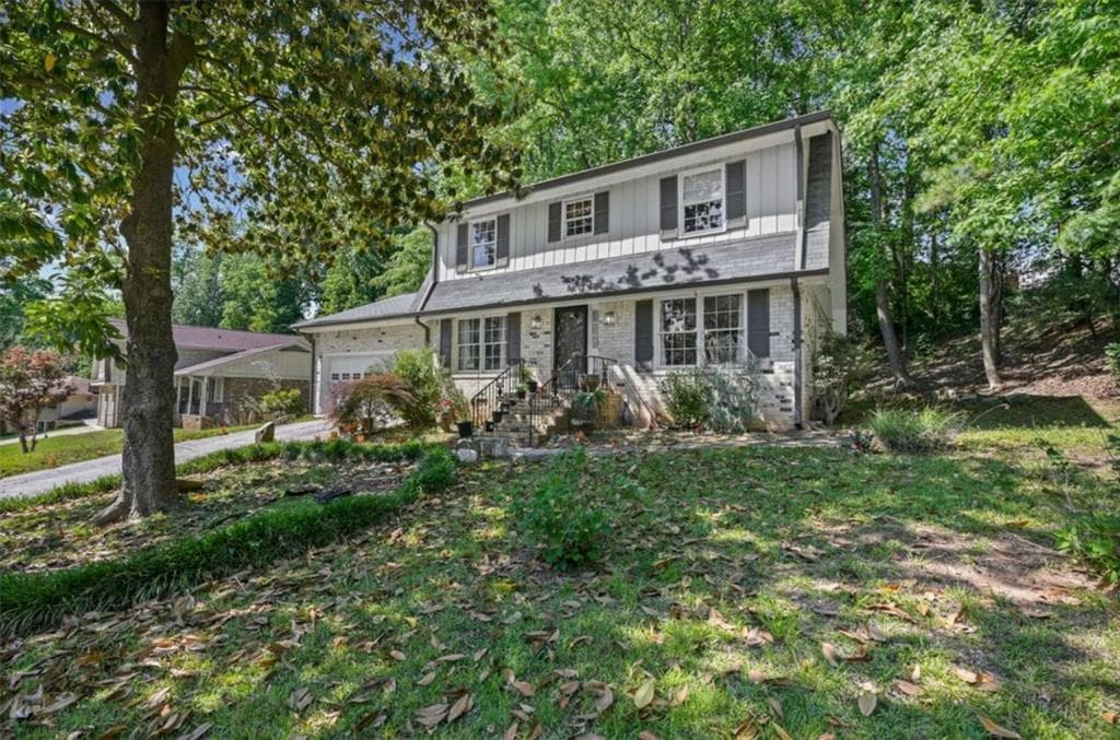 4 bedroom, 3 bathroom, 2,089 sq ft single family residence for sale at 4115 Creek Stone Court, Stone Mountain, GA 30083 — photo 2