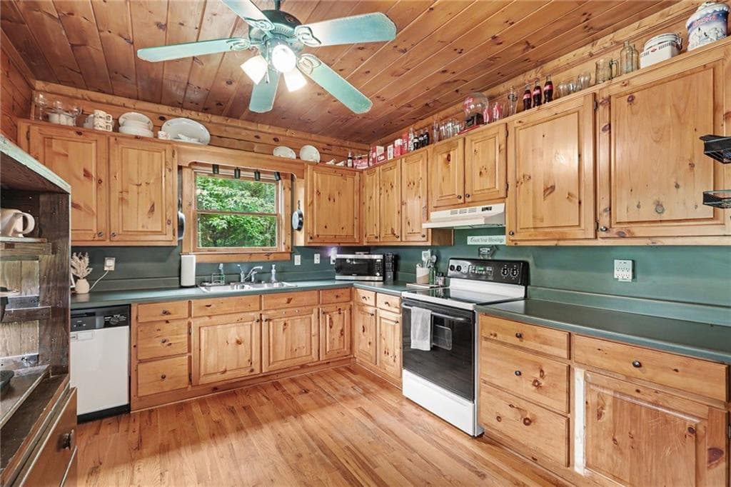 4 bedroom, 3 bathroom, 2,176 sq ft single family residence for sale at 385 Bar J Road, Temple, GA 30179 — photo 10