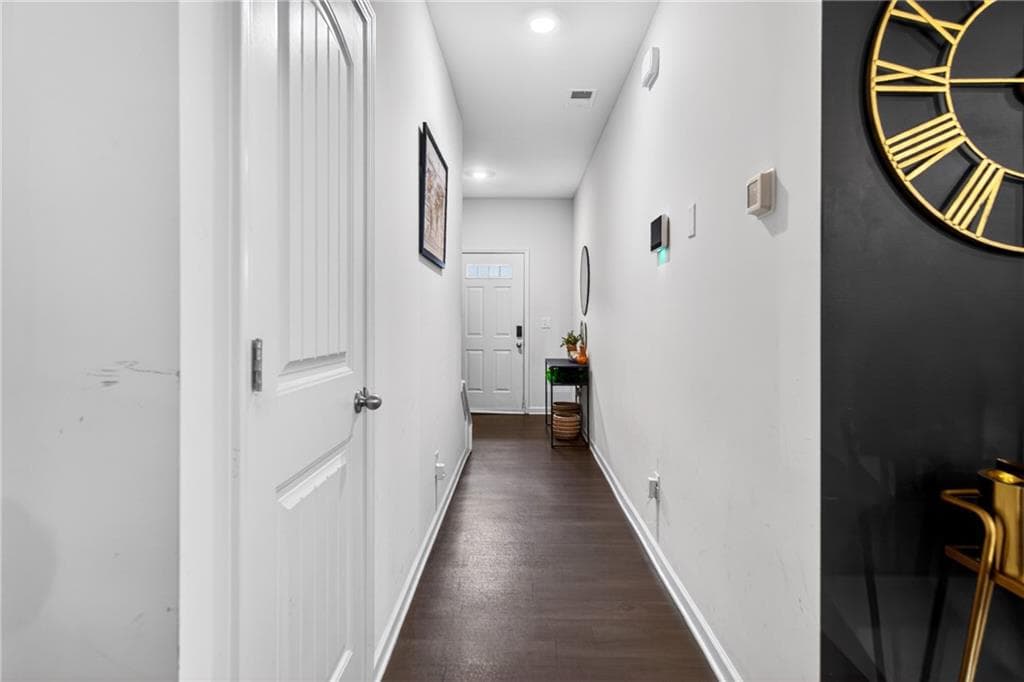 3 bedroom, 3 bathroom, 1,540 sq ft townhouse for sale at 5705 Union Pointe Drive, Union City, GA 30291 — photo 5
