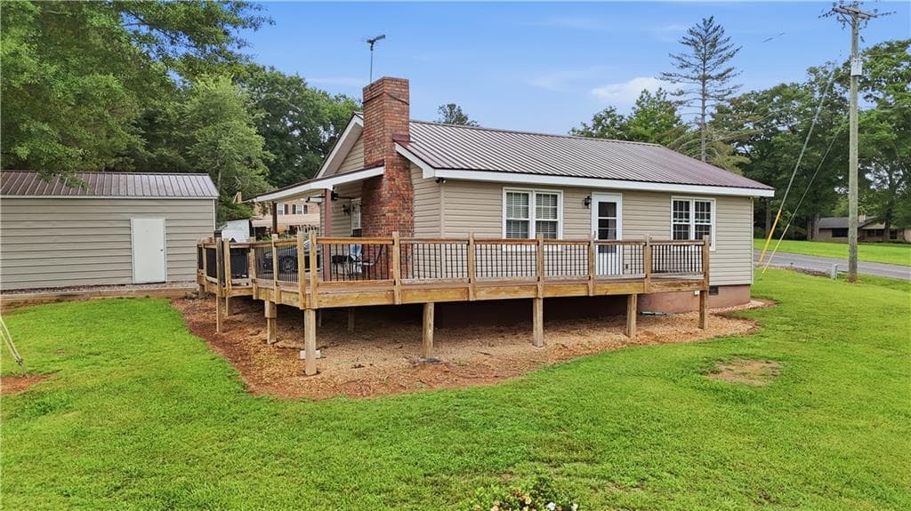 2 bedroom, 1 bathroom, 918 sq ft single family residence sold at 3825 Byers Road, Cumming, GA 30040