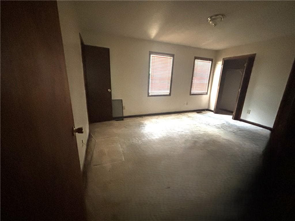 2 bedroom, 3 bathroom, 1,232 sq ft townhouse for sale at 906 Silverwood Drive, Atlanta, GA 30349 — photo 9