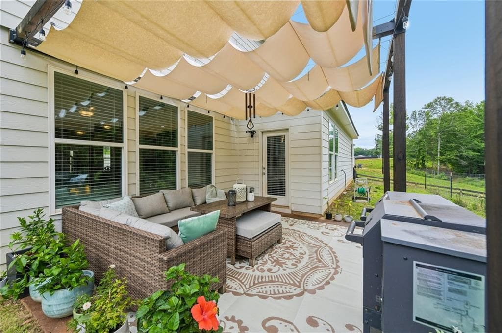 4 bedroom, 3 bathroom, 2,544 sq ft single family residence under contract at 90 Scout Hut Road, Danielsville, GA 30633 — photo 4