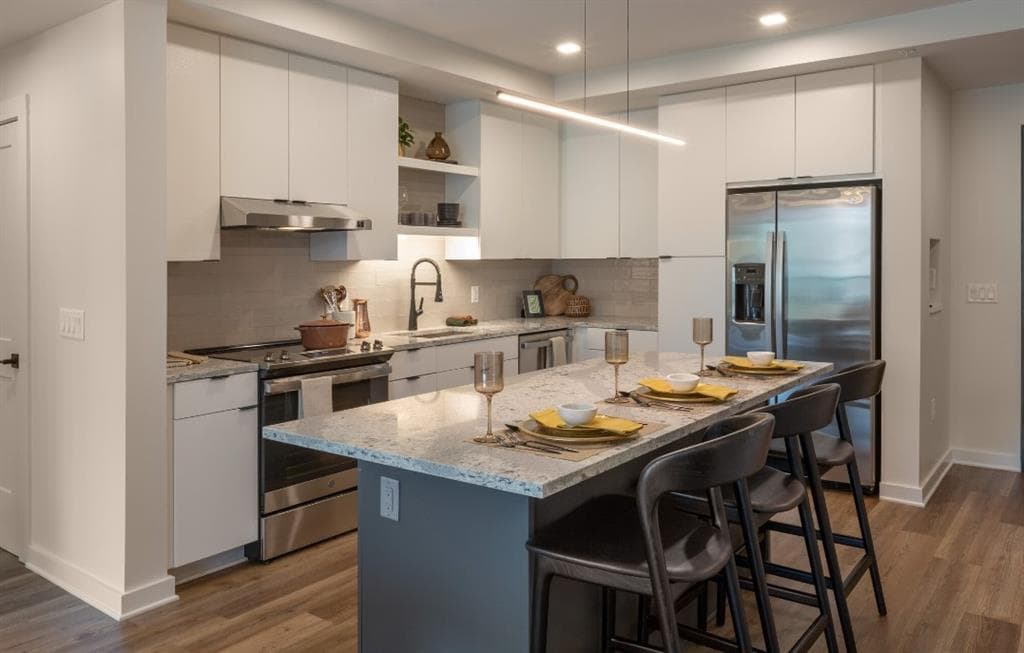 1 bedroom, 1 bathroom, 873 sq ft apartment for rent at 1441 Peachtree Street 1005, Atlanta, GA 30309 for $2,649 a month — photo 1 of 30