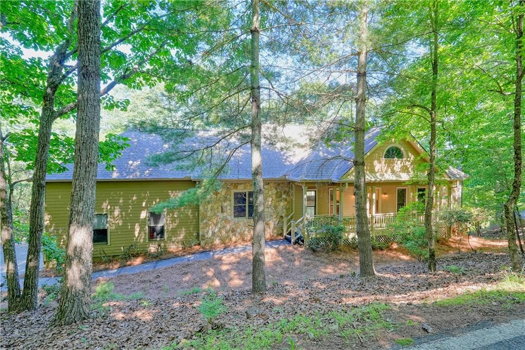 3 bedroom, 3 bathroom, 3,650 sq ft single family residence under contract at 309 Summit Drive, Big Canoe, GA 30143 — photo 3
