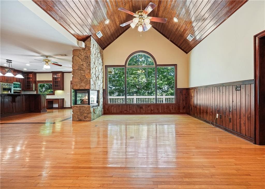 3 bedroom, 3 bathroom, 3,650 sq ft single family residence under contract at 309 Summit Drive, Big Canoe, GA 30143 — photo 9